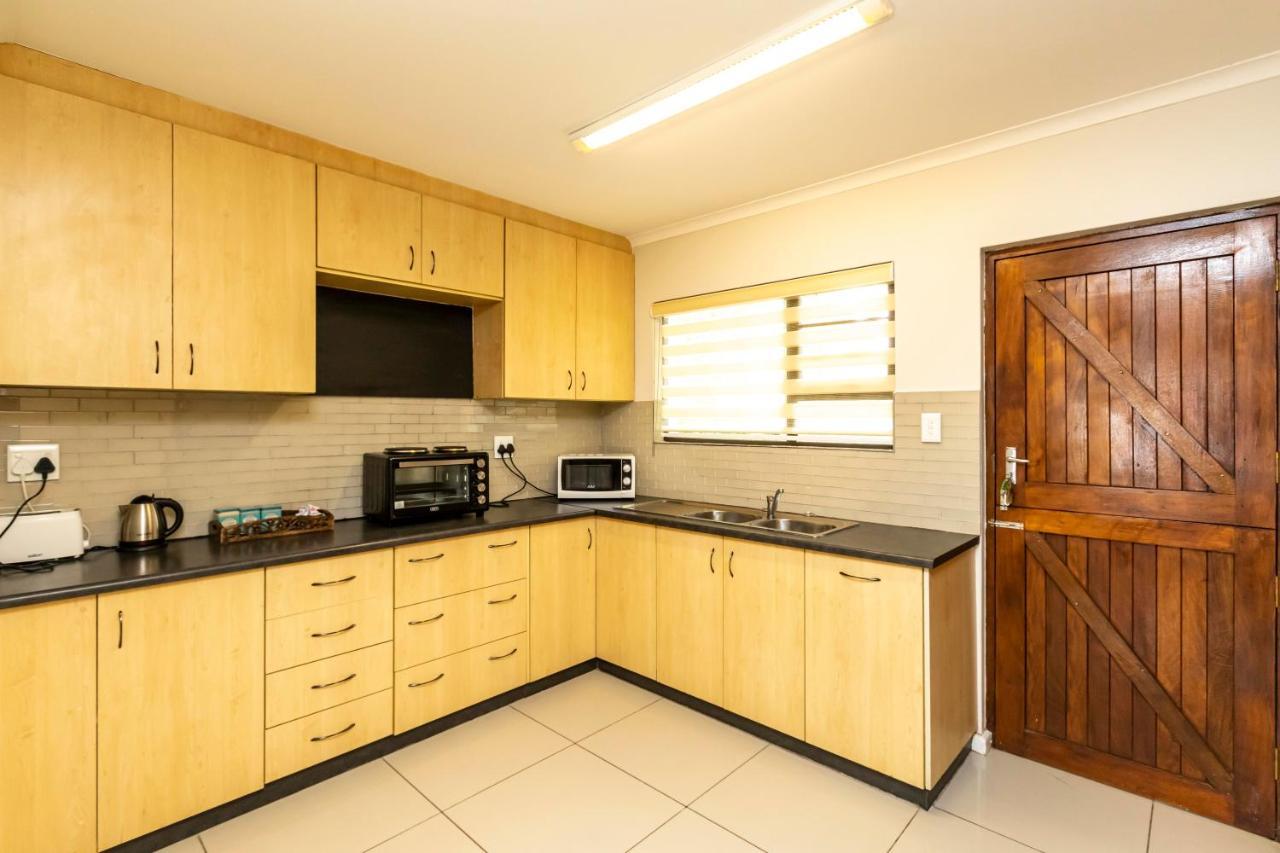Fish Eagle Manor Bed & Breakfast East London Bagian luar foto