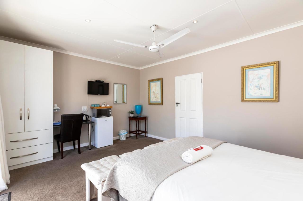 Fish Eagle Manor Bed & Breakfast East London Bagian luar foto