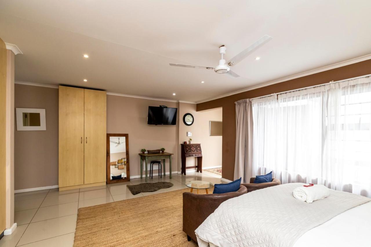 Fish Eagle Manor Bed & Breakfast East London Bagian luar foto